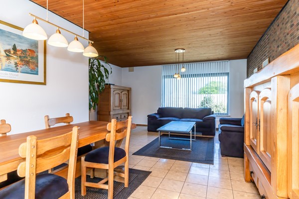 Foto - Te koop: Semi bungalow met veel woonoppervlakte gelegen in Haanrade